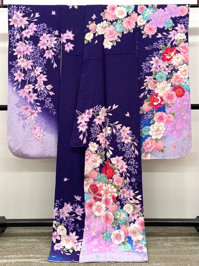 振袖 銀通し ラメ刺繍 金彩 紋意匠 身丈171cm MO3784 - メルカリ