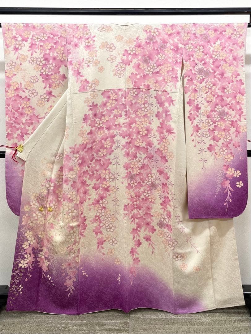 振袖 金駒 銀通し 紋意匠 桜 身丈158cm パールトーン加工済 MO3780