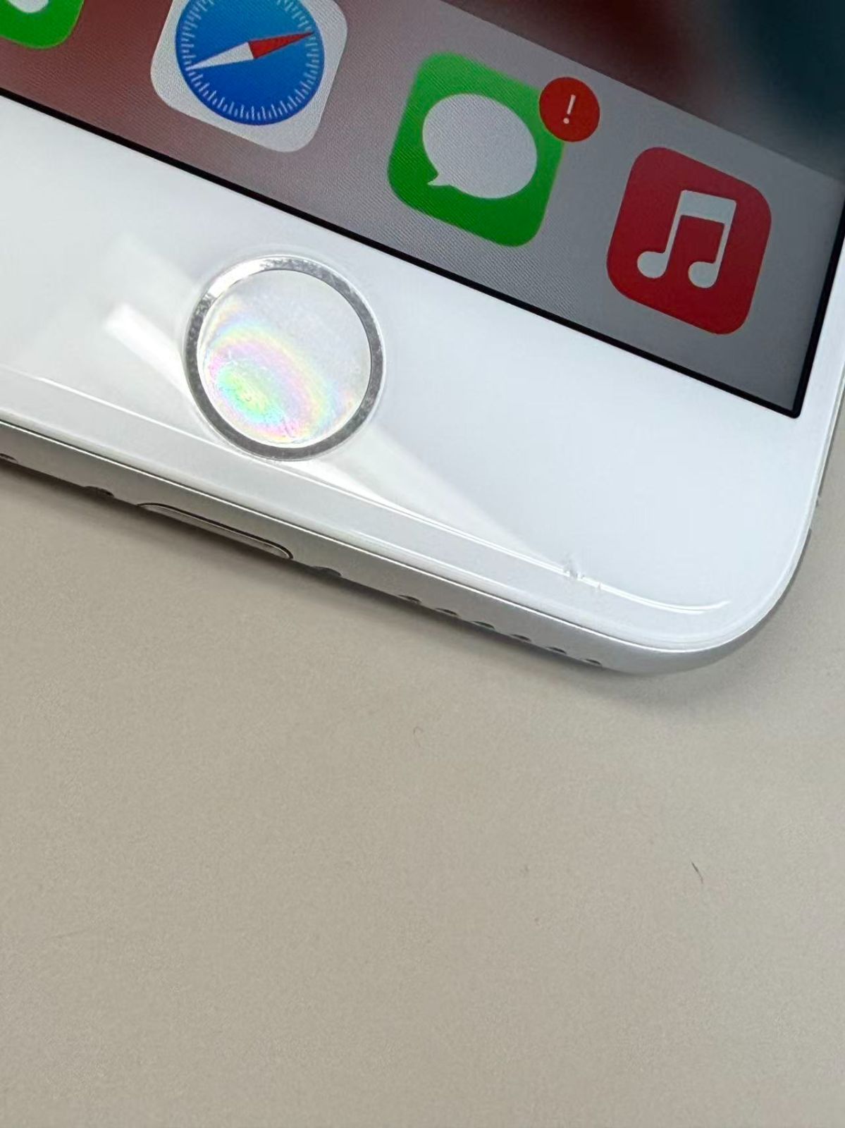 美品 電池100% SIMフリー iPhone 8 64GB シルバー - メルカリ