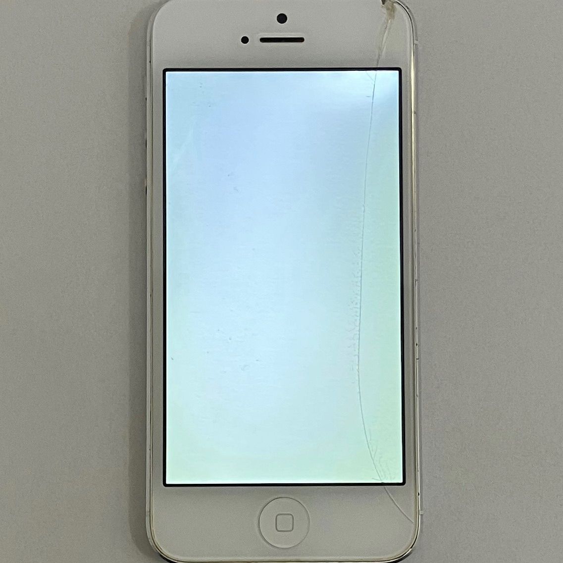 ジャンク】iPhone5 32GB シルバー K-E22032 - メルカリ