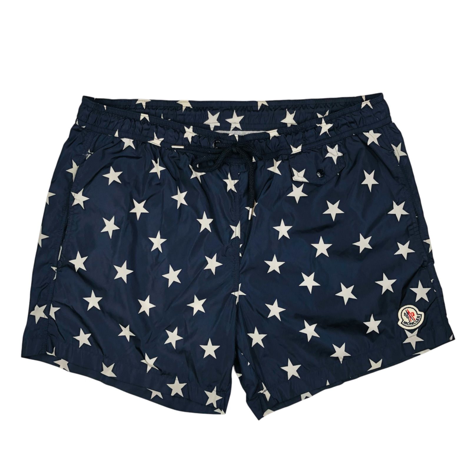 美品★MONCLER★モンクレール【BOXER MARE】メンズ ブランドアイコンワッペン:インナー:フラップポケット付き スター総柄デザイン ショートパンツ スイムパンツ (L) メンズショートパンツ ハーフパンツ 夏パンツ カジュアル サーフショーツ