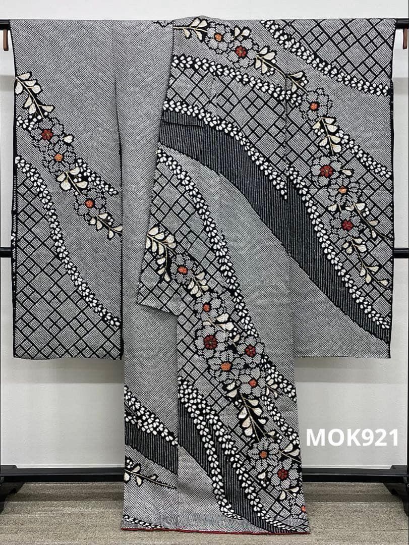 振袖 仮絵羽 舞台衣装 総絞り 金彩 正絹 未仕立て品 八掛付き MOK921