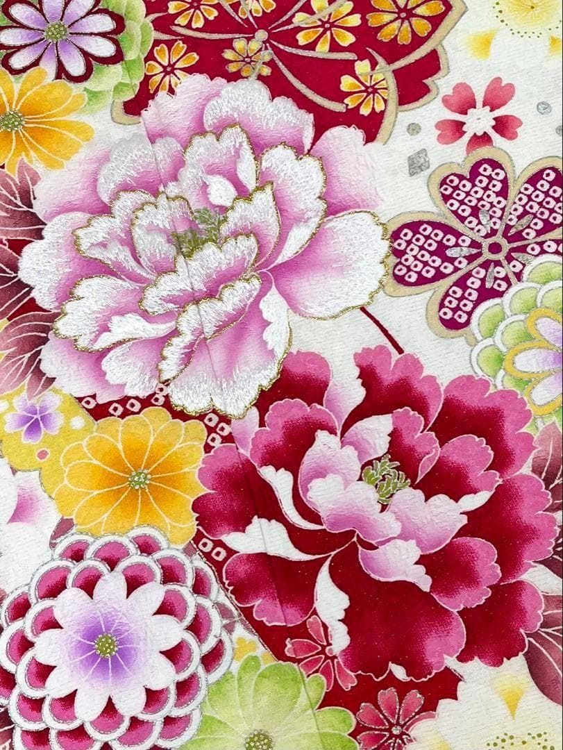 振袖 銀通し 金彩 牡丹 桜 刺繍 紋意匠 MO3741 - メルカリ