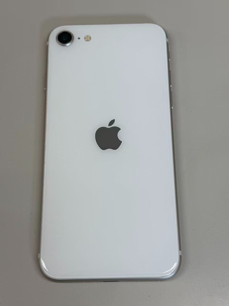 【動作正常品】電池100% SIMフリー iPhone SE(第３世代) 64GB スターライト