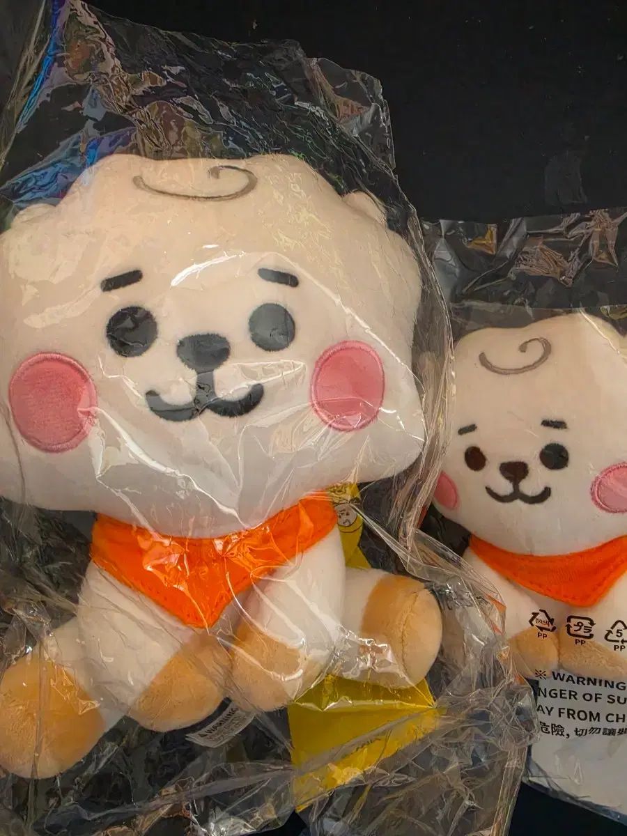 BT21 ジーン RJ ぬいぐるみ SET タグ あります - メルカリ