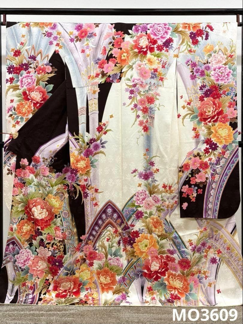 振袖 金彩 紋意匠 身丈167cm 撥水加工済 MO3609