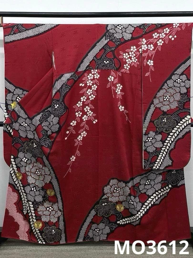 振袖 刺繍 金駒 金彩 グリッター箔 紋意匠 身丈159cm MO3612
