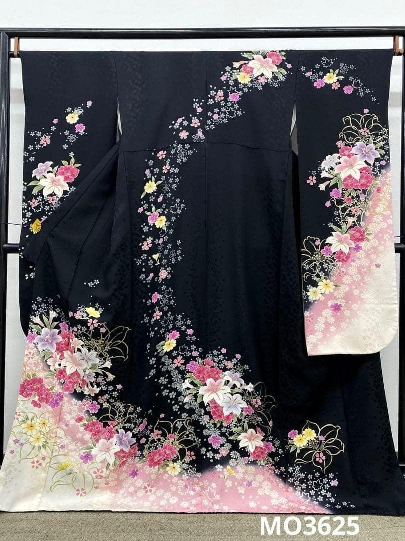 振袖 ラメ刺繍 金彩 紋意匠 身丈168cm 撥水加工済 MO3625 - メルカリ