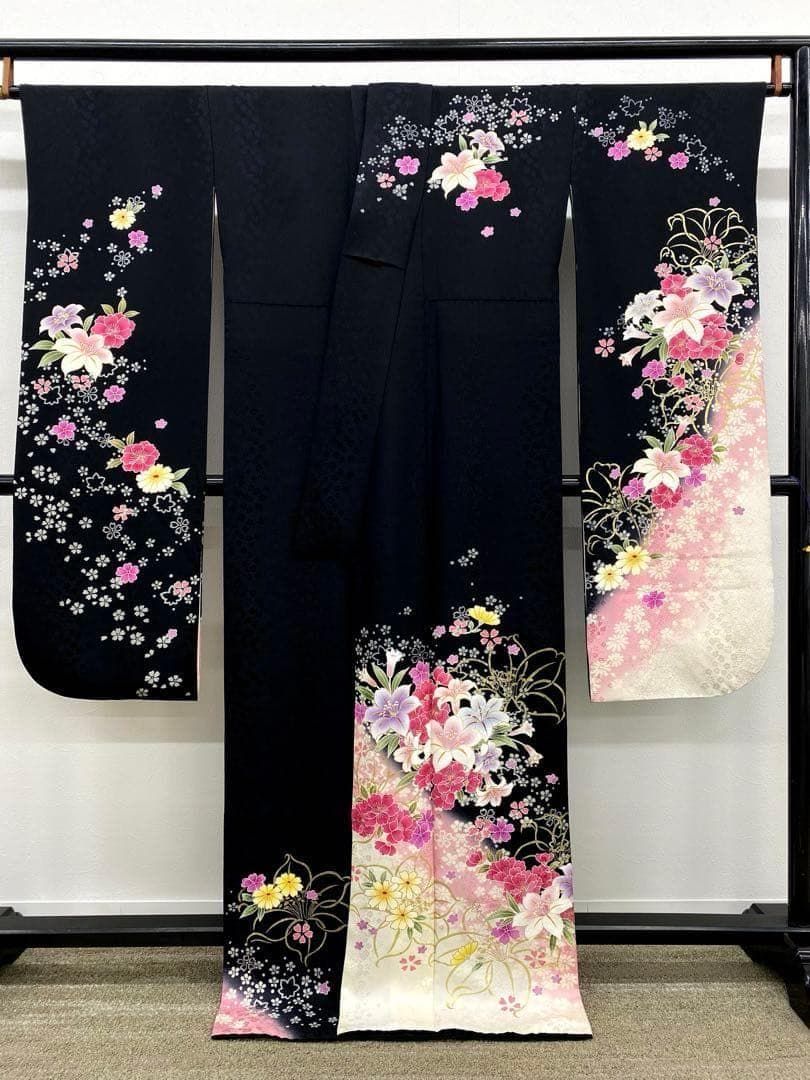 振袖 ラメ刺繍 金彩 紋意匠 身丈168cm 撥水加工済 MO3625 - メルカリ