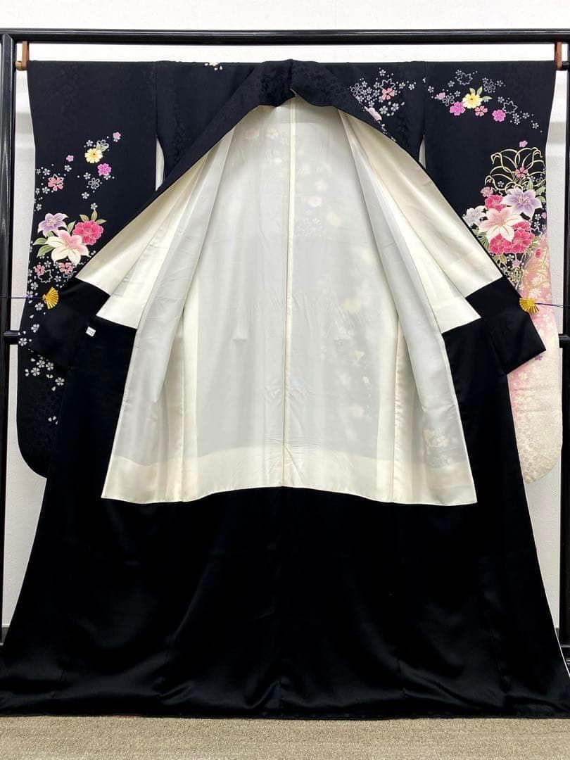 振袖 ラメ刺繍 紋意匠 身丈162cm 撥水加工済 MO3718 振袖 ラメ刺繍 金彩 紋意匠 身丈168cm 撥水加工済 MO3625 - メルカリ