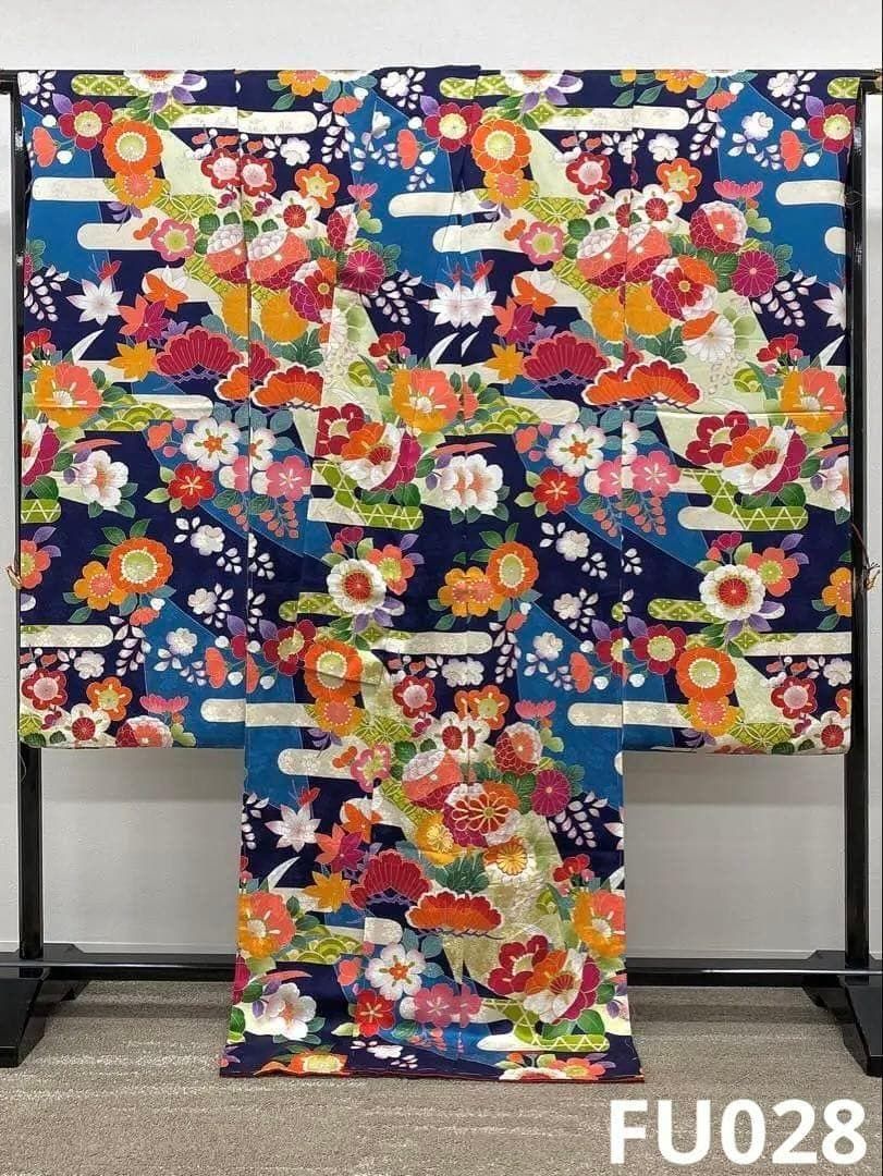 振袖 仮絵金駒 金彩 紋意匠 総柄 正絹 未仕立て品 八掛付き FU028