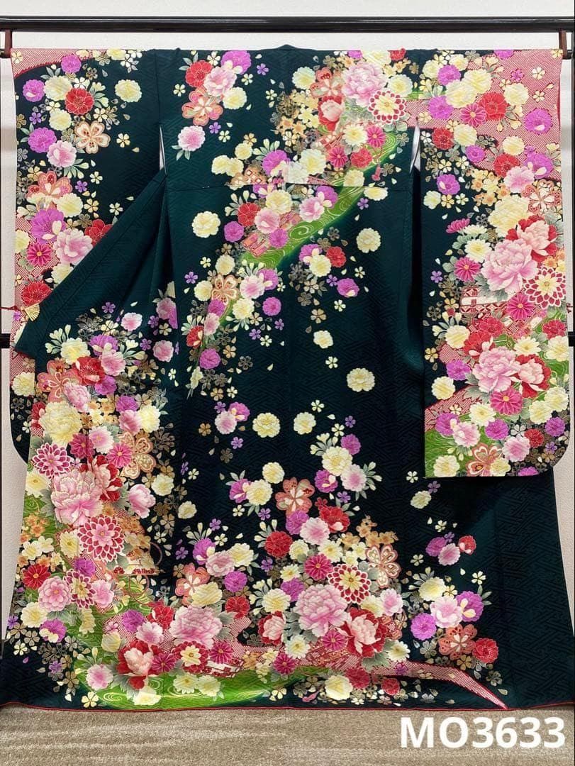 振袖 ラメ刺繍 金彩 銀彩 身丈166cm パールトーン加工済 MO3633