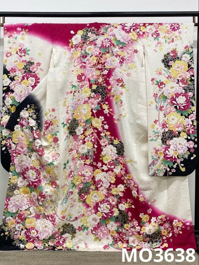 振袖 銀通し 刺繍 紋意匠 身丈168cm パールトーン加工済 MO3638