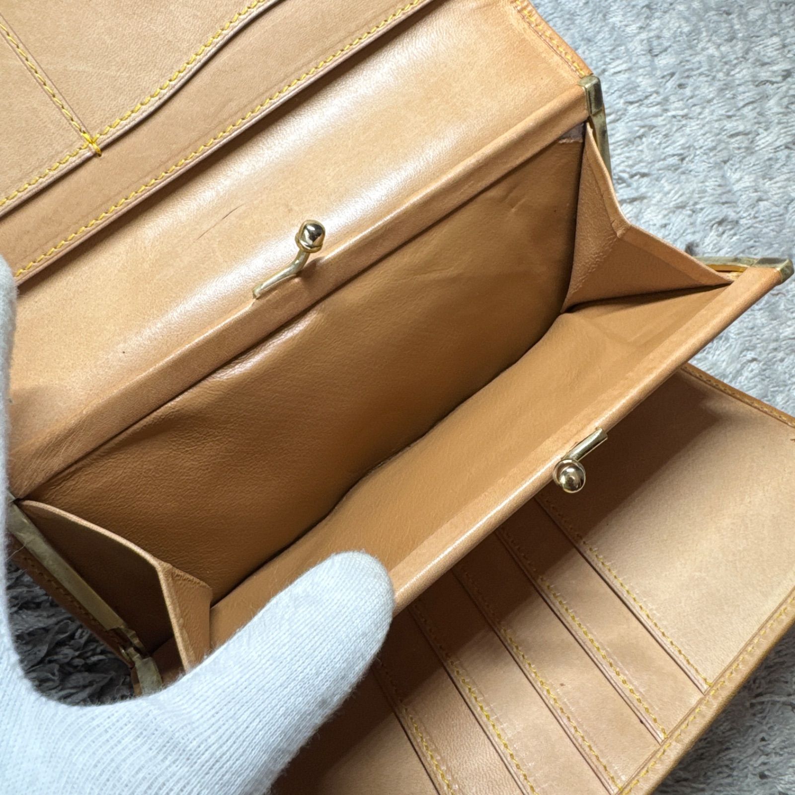HUNTING WORLD ハンティングワールド 長財布 三つ折り フラップ式
