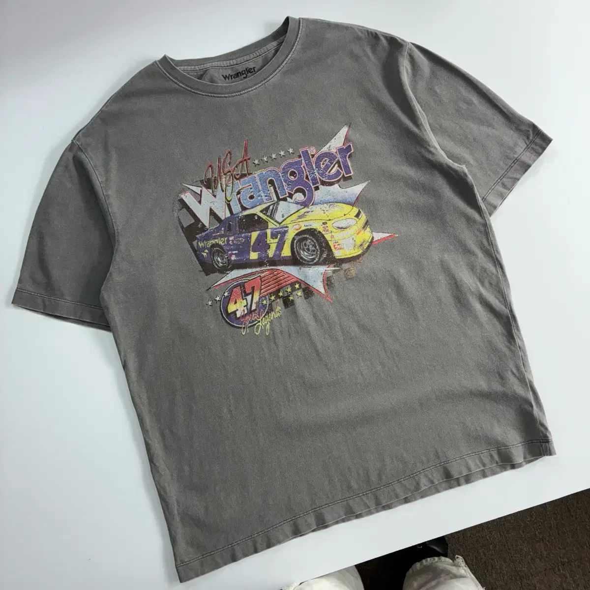 Wrangler ラングラー USA レーシング グラフィック チャコール 半袖Tシャツ