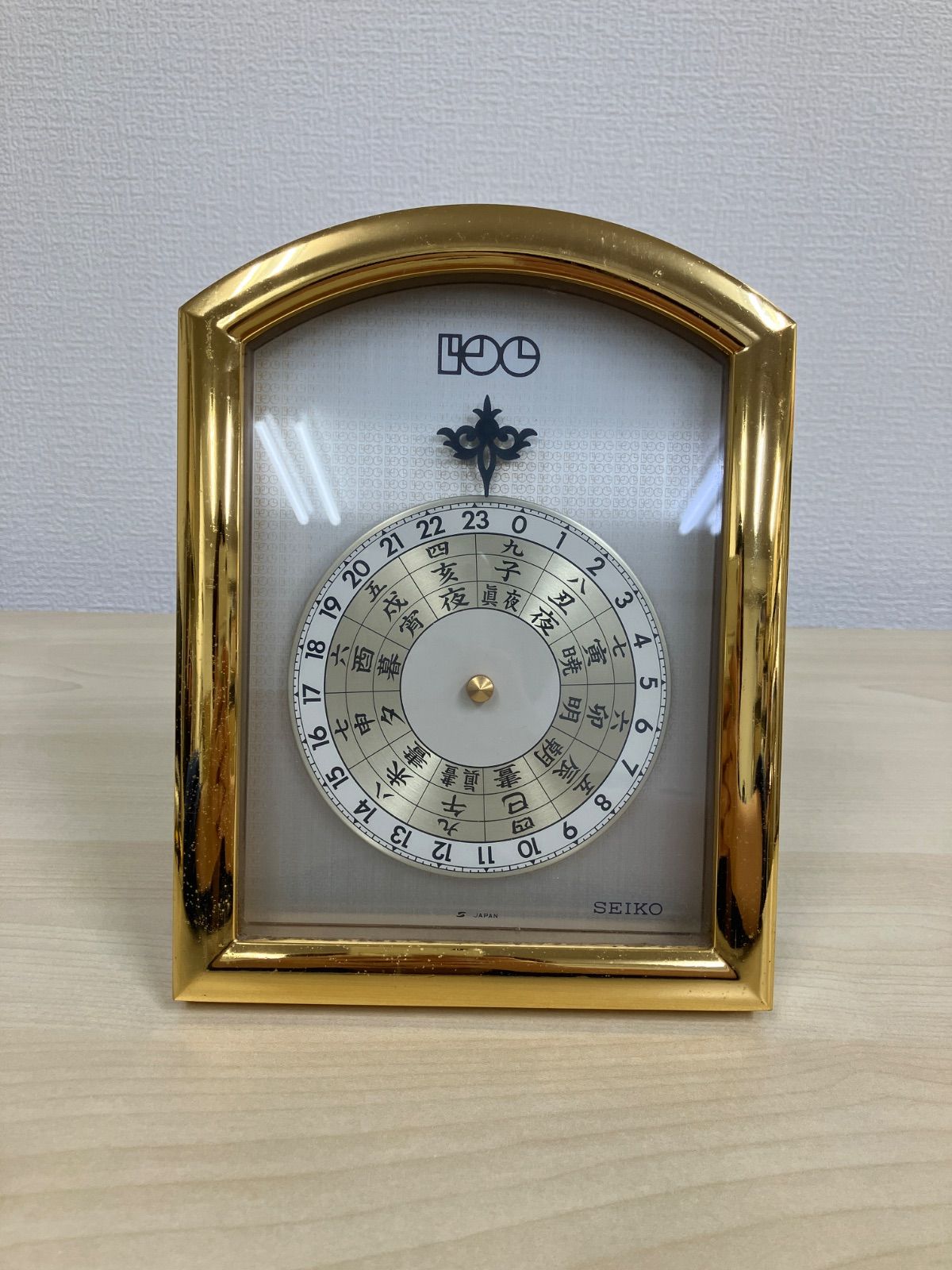 clock DouglasAlarm white Chalk Clever Clocks ポストモダン 時計