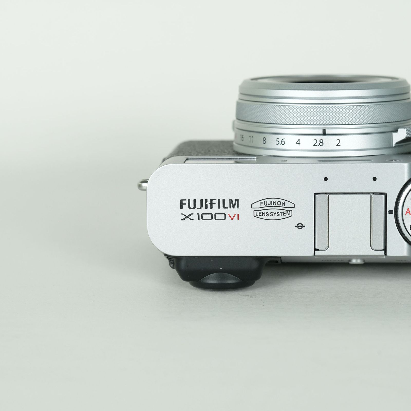 美品 | シャッター数1,200回｜別売り付属品付] FUJIFILM X100VI
