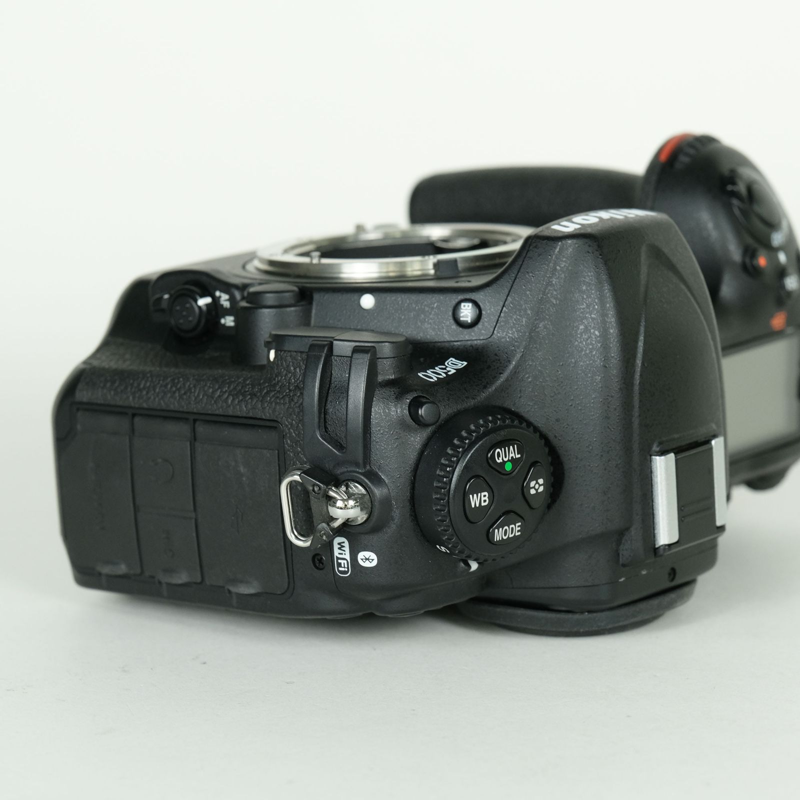 美品 | シャッター数49,329回｜XQDカード・バッテリーグリップ付