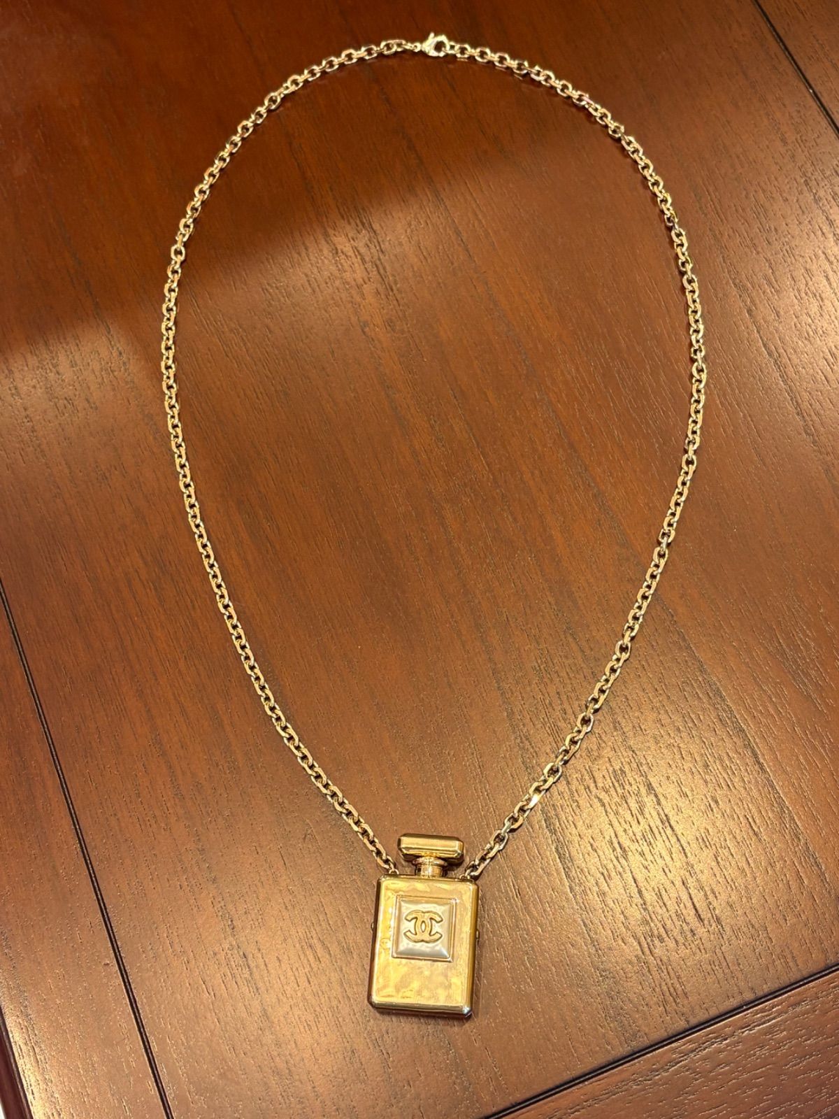 【極美品】CHANEL シャネル 香水ボトル モチーフ ロングネックレス ココマーク ゴールド