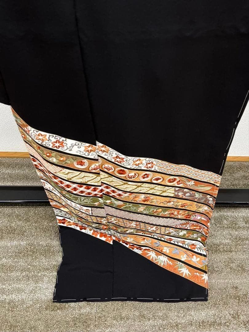 蘇州刺繍 黒留袖 仮絵羽 未仕立て品 正絹 八掛付き B028 - メルカリ