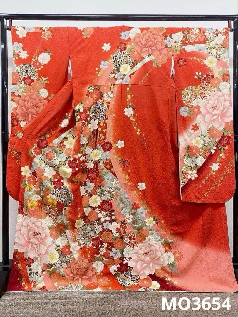 振袖 金駒 金彩 紋意匠 身丈167cm パールトーン加工済 MO3654