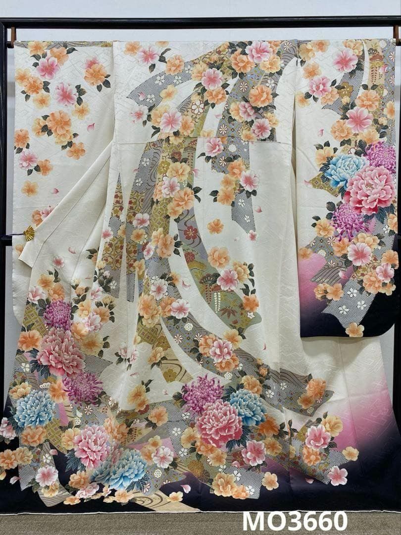 振袖 刺繍 金彩 銀通し 身丈174cm 撥水加工済 ゆったり身幅 MO3660