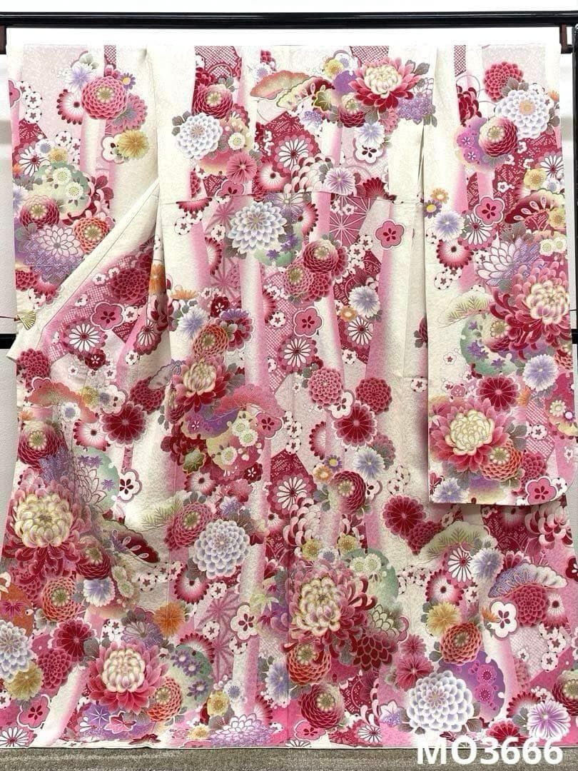 振袖 ラメ刺繍 銀通し 紋意匠 身丈170cm 撥水加工済 MO3666