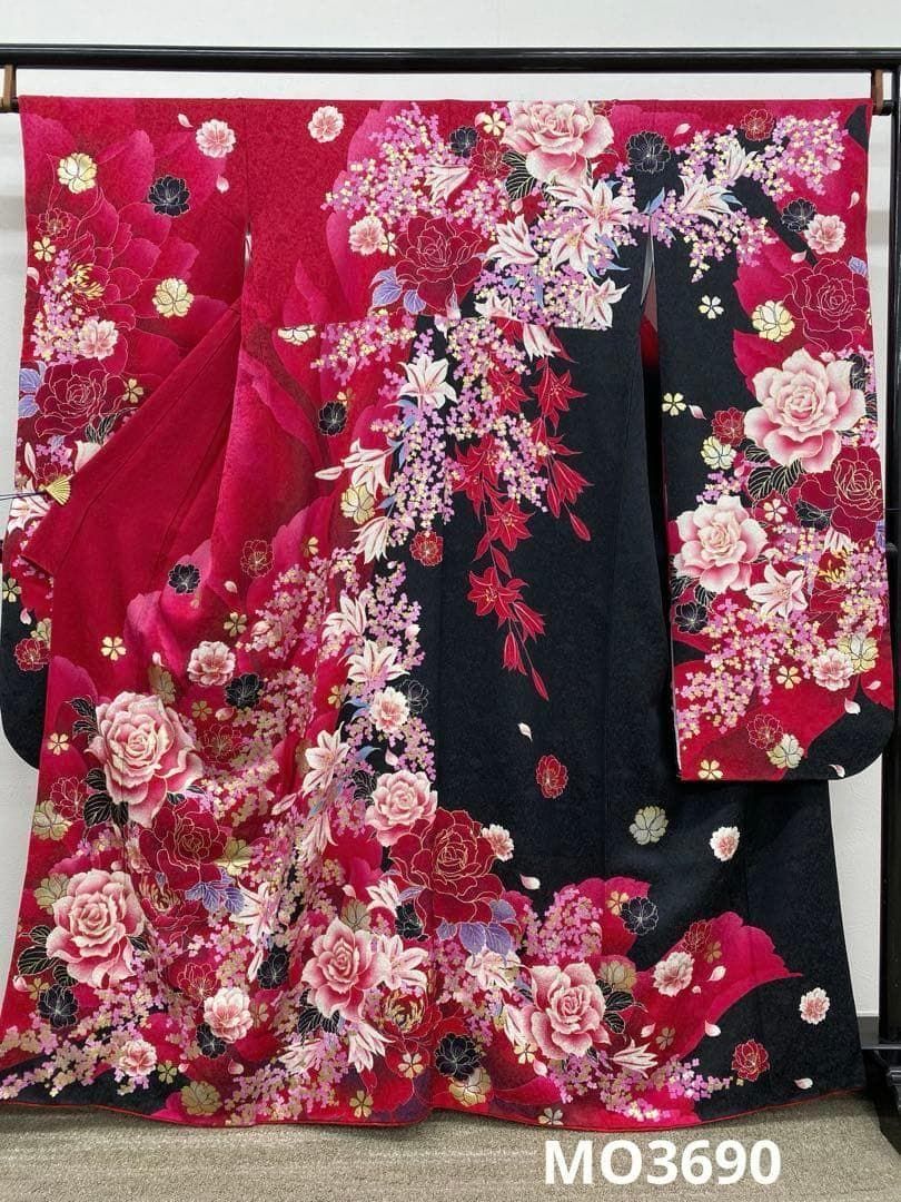 振袖 ラメ刺繍 金彩 銀通し 身丈161cm 撥水加工済 MO3690