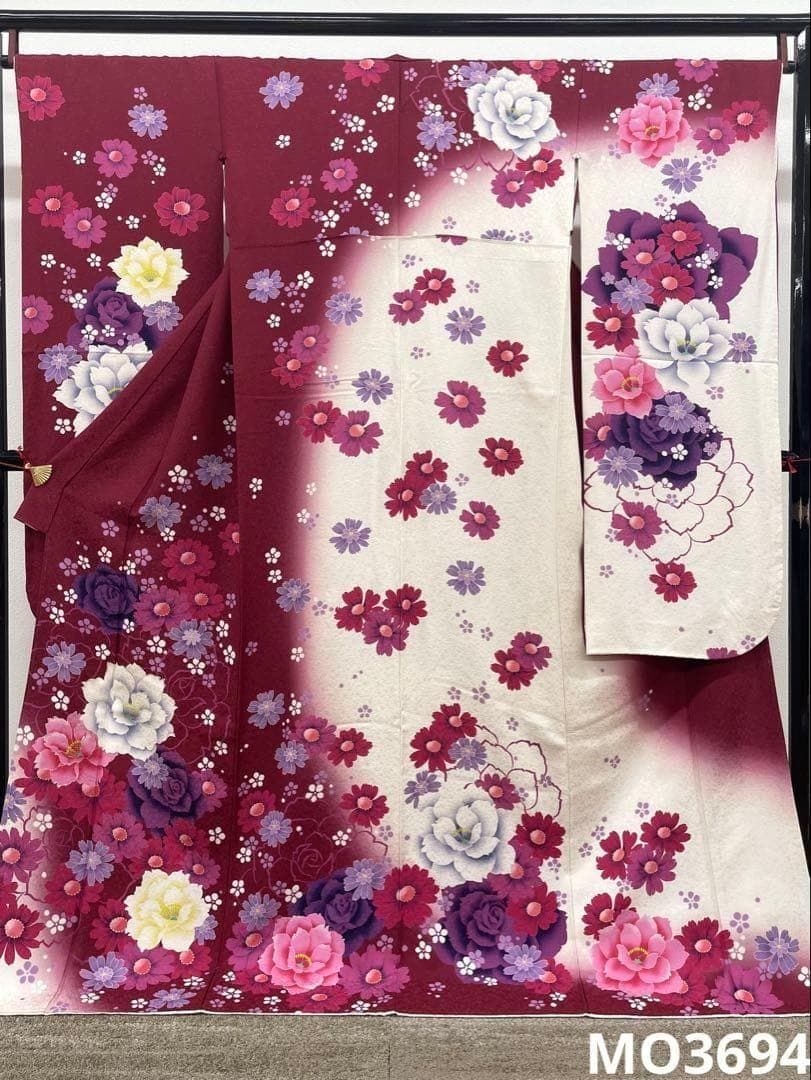 振袖 刺繍 銀通し 紋意匠 牡丹 大輪 身丈171cm MO3694