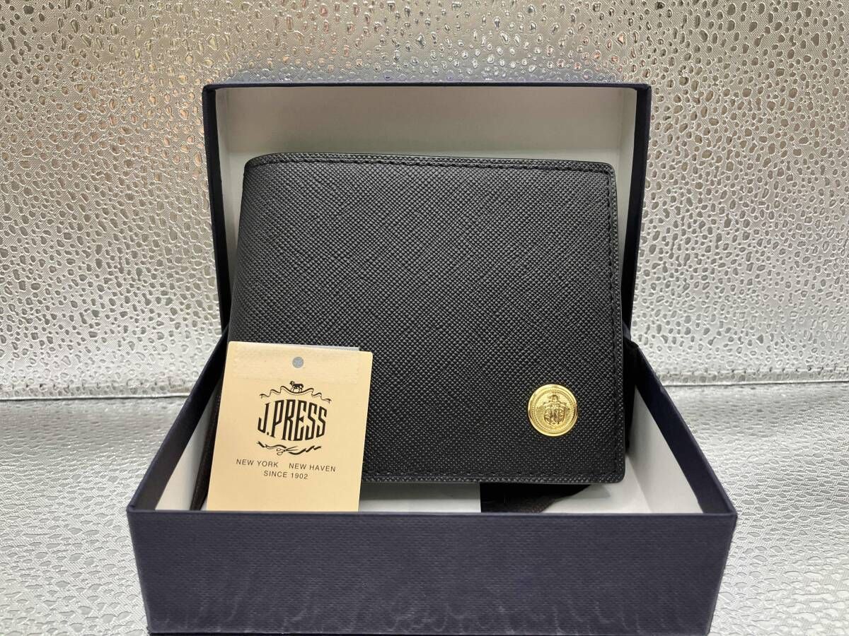 J.PRESS ジェイプレス 710219 エンブレムボタン 本革 ブラック 二つ折り財布
