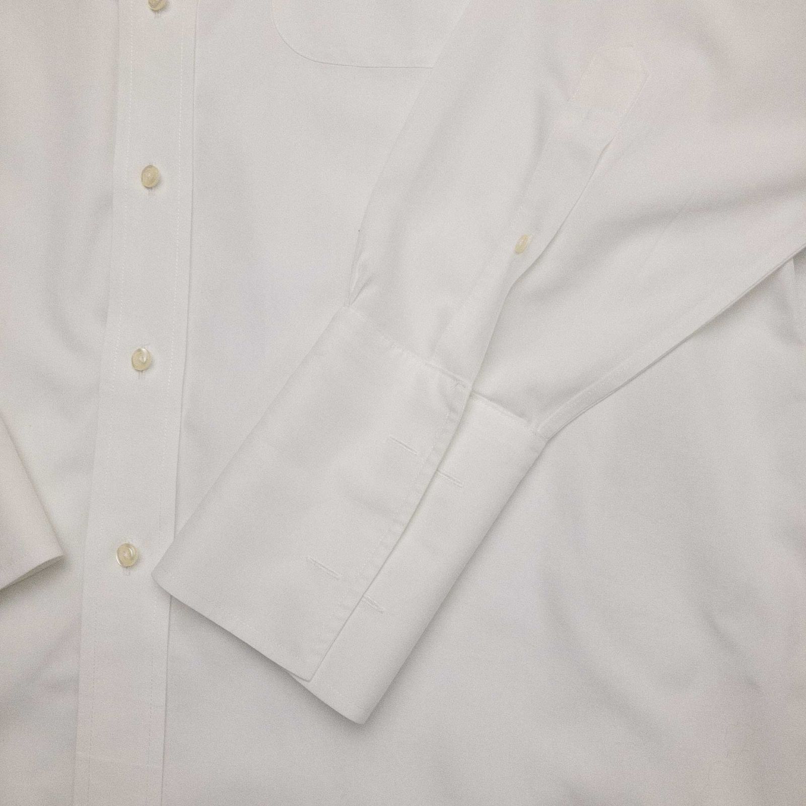 未使用ブルックスブラザーズシャツ2枚 16 1/2-33 (L~XL) 16 1/2-33/XL〜XXL相当】ブルックスブラザーズ ホワイト 無地 長袖