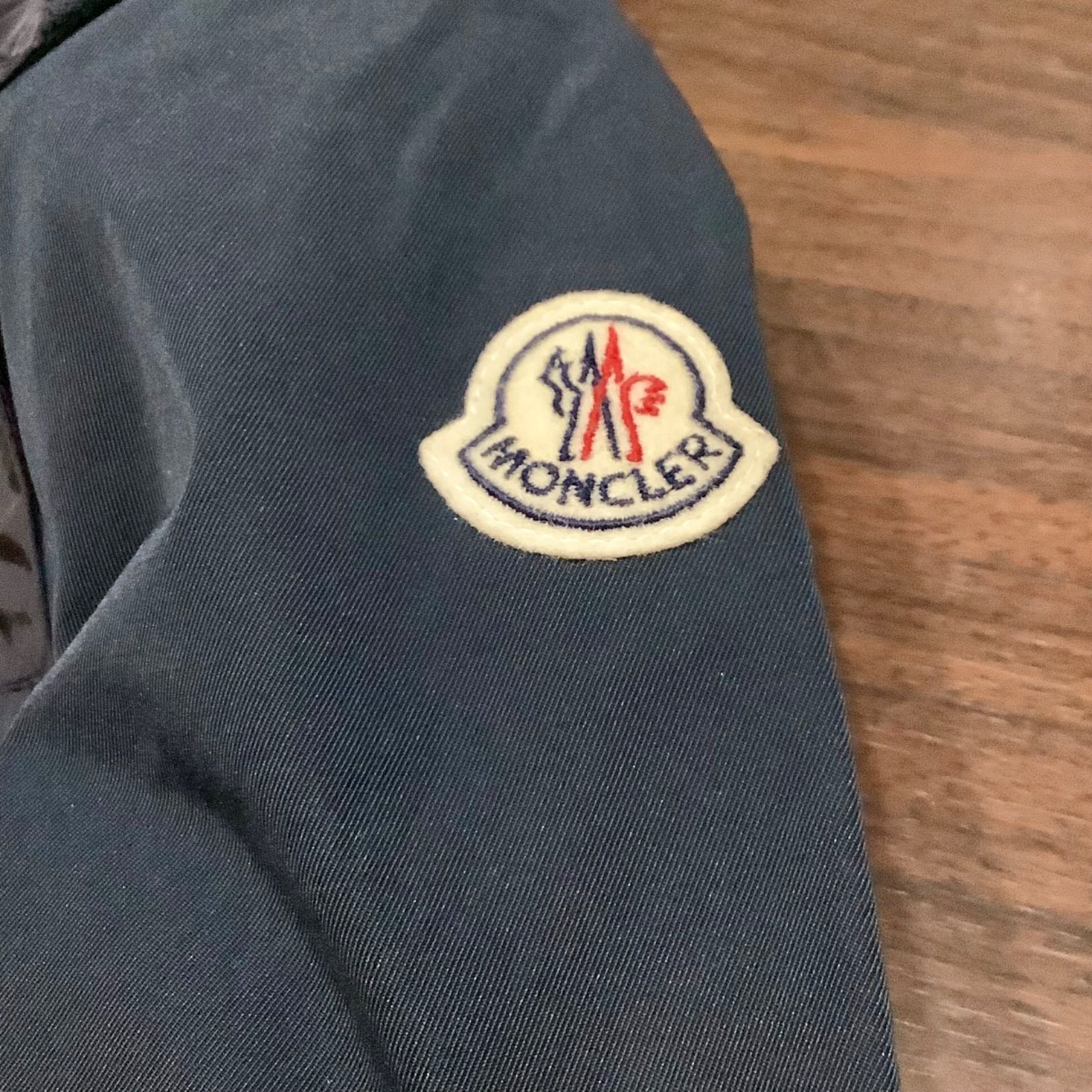 モンクレール MONCLER CLEANTHE ナイロン フリル パーカー ブルゾン
