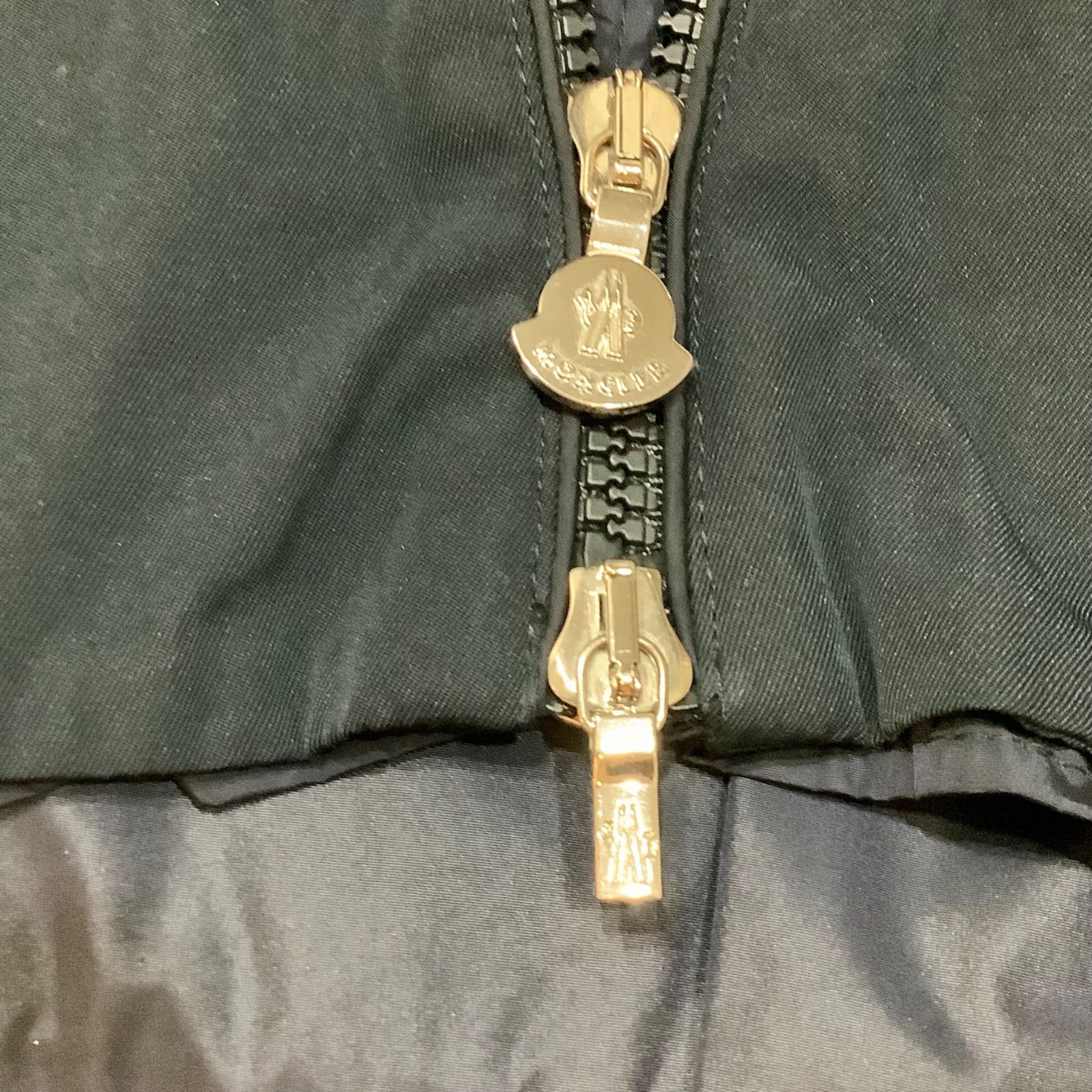 モンクレール MONCLER CLEANTHE ナイロン フリル パーカー ブルゾン