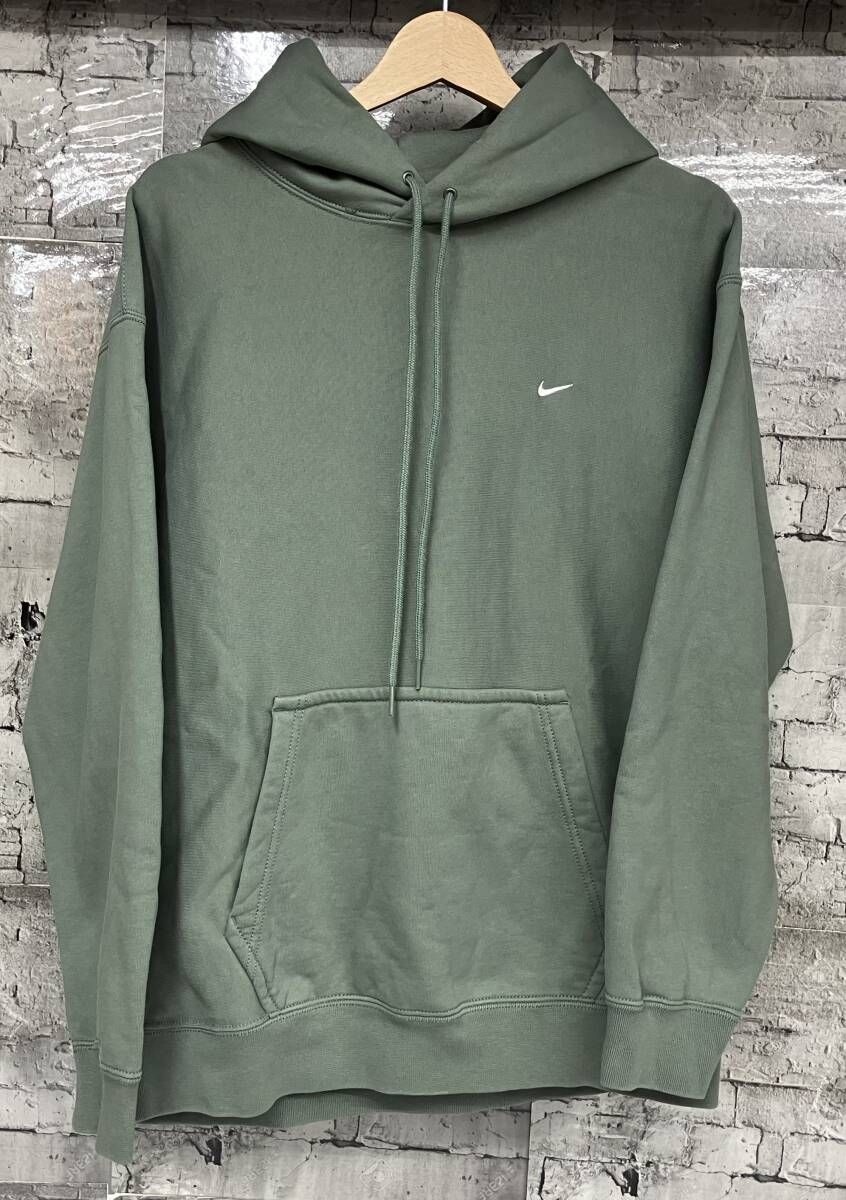 NIKE ナイキ solo swoosh pullover hoodie パーカー 裏起毛 HV1083-364 サイズM グリーン