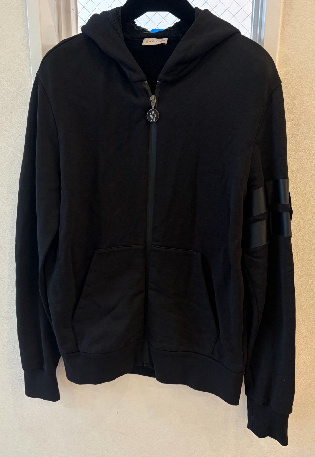 ★NA5806 MONCLER モンクレール MAGLIA パーカー ブラック G20918G00007
