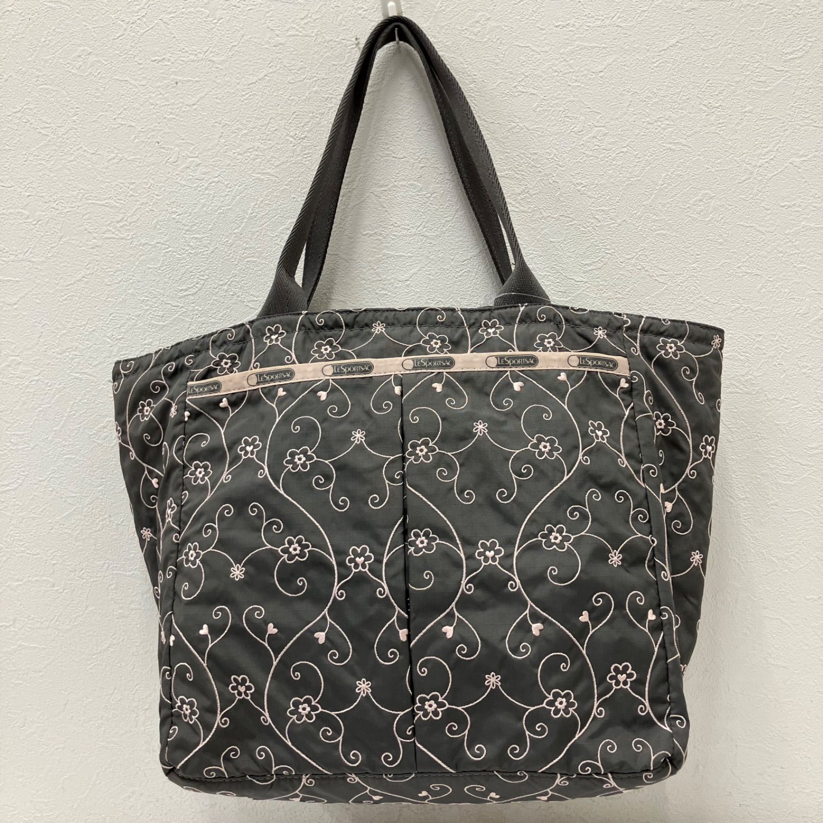 5316 LeSportsac レスポートサック トートバッグ エブリガールトート ヴァイン 花柄 ハート 刺繍 ハワイ限定 グレー×ピンク系 ナイロン 軽量 レディース 5316 LeSportsac レスポートサック トートバッグ エブリガールトート ヴァイン 花柄 ハート 刺繍 ハワイ限定 グレー×ピンク系 ナイロン 軽量 レディース