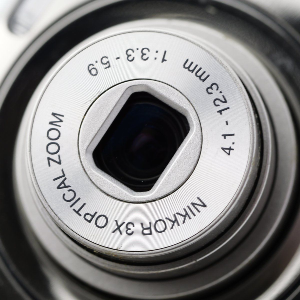 Nikon COOLPIX S01 コンパクトデジタルカメラ ニコン