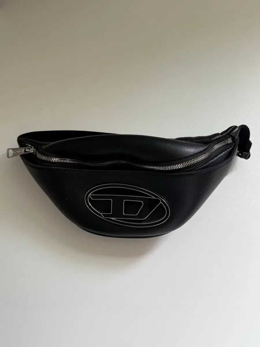 DIESEL リー D ベルトバッグ ブラック