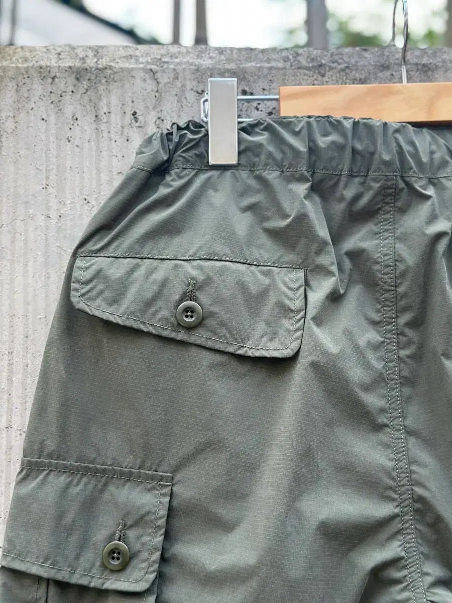 BEAMS PLUS x Sage De Cret ナイロン 6ポケット リップストップ カーゴ トップス