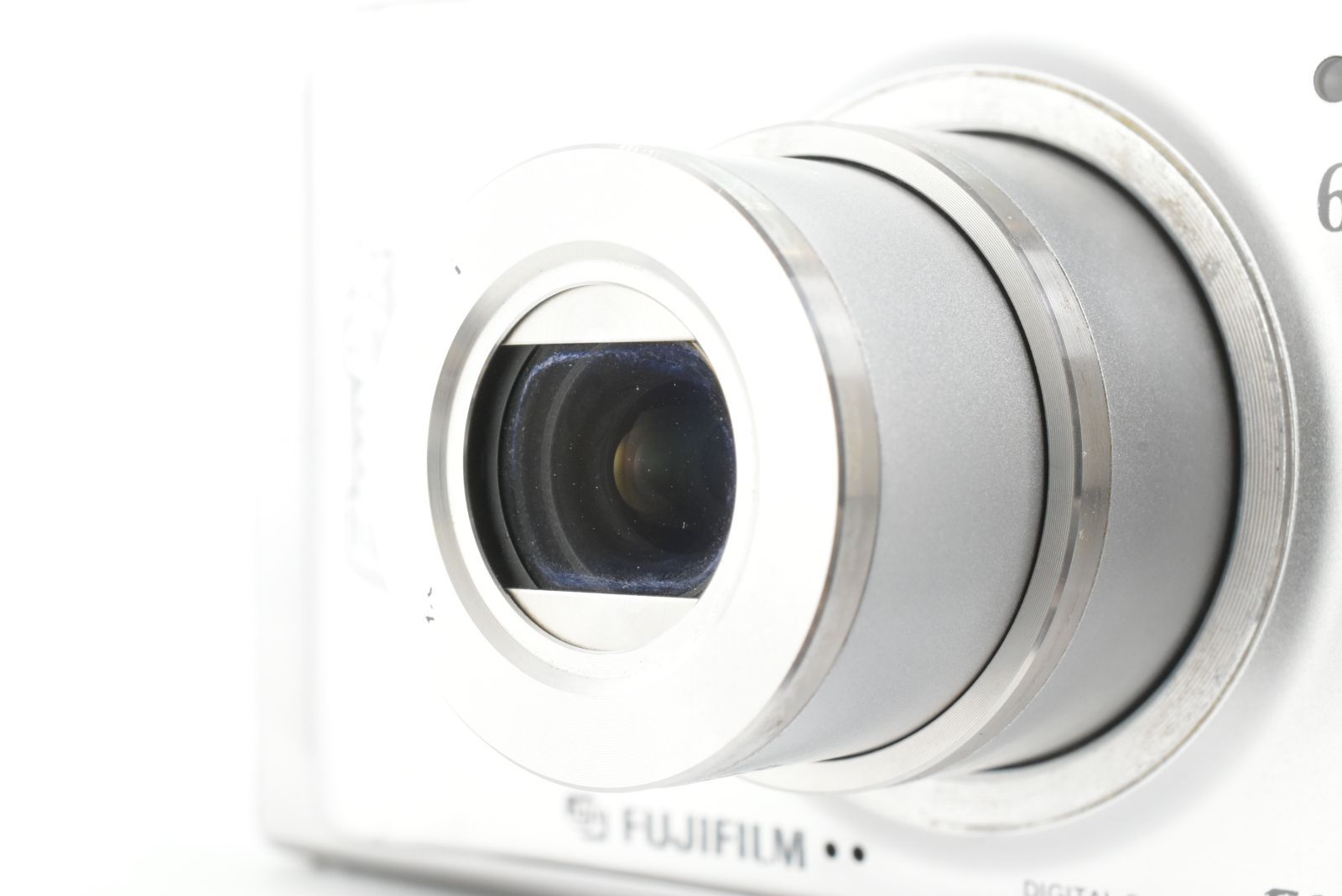 Fujifilm FinePix F11 6.3MP Digital Camera Tested 富士フィルム コンパクトデジタルカメラ シルバー EF-TN-JP2537