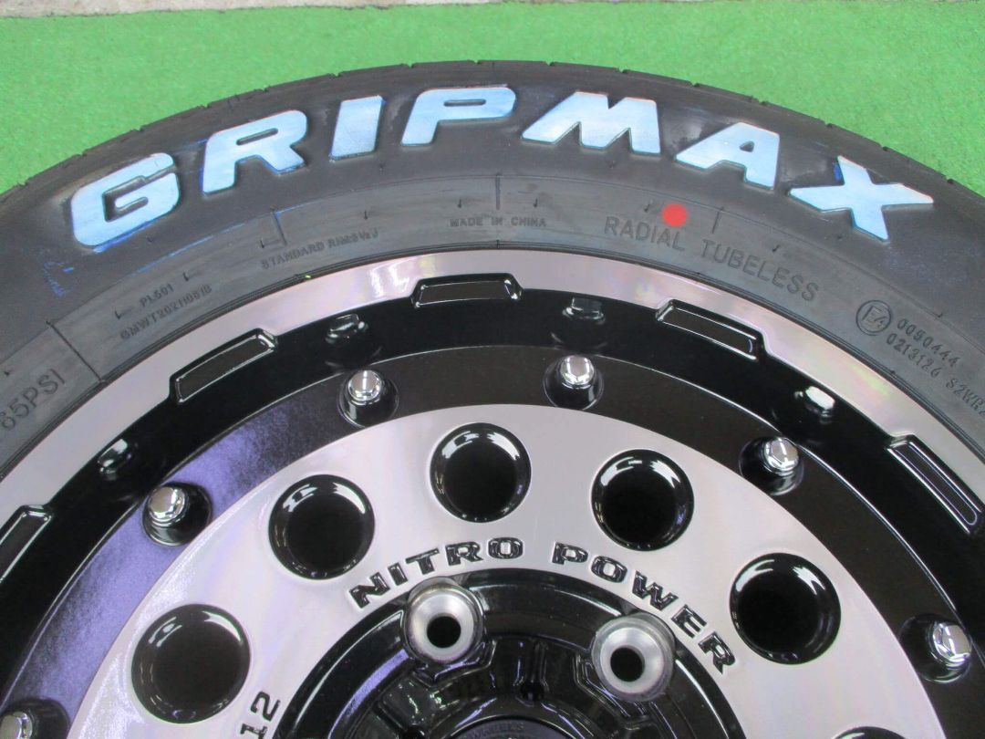 ハイエースなどに♪ ナイトロパワー H12ショットガン 6.0J-15インチ 6H139.7 +33 195/80R15 スターチャーHC-V ホワイトレター付き ハイエースなどに♪ ナイトロパワー H12ショットガン 6.0J-15インチ 6H139.7 +33 195/80R15 スターチャーHC-V ホワイトレター付き