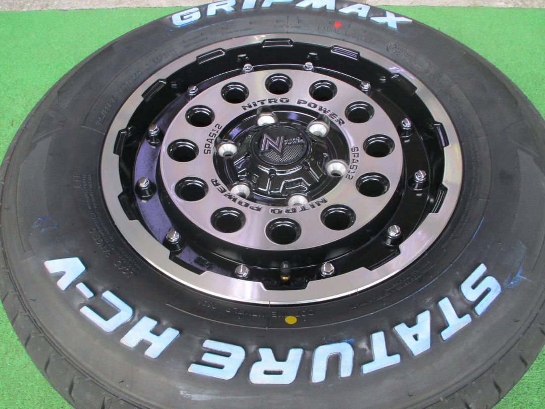 ハイエースなどに♪ ナイトロパワー H12ショットガン 6.0J-15インチ 6H139.7 +33 195/80R15 スターチャーHC-V ホワイトレター付き ハイエースなどに♪ ナイトロパワー H12ショットガン 6.0J-15インチ 6H139.7 +33 195/80R15 スターチャーHC-V ホワイトレター付き