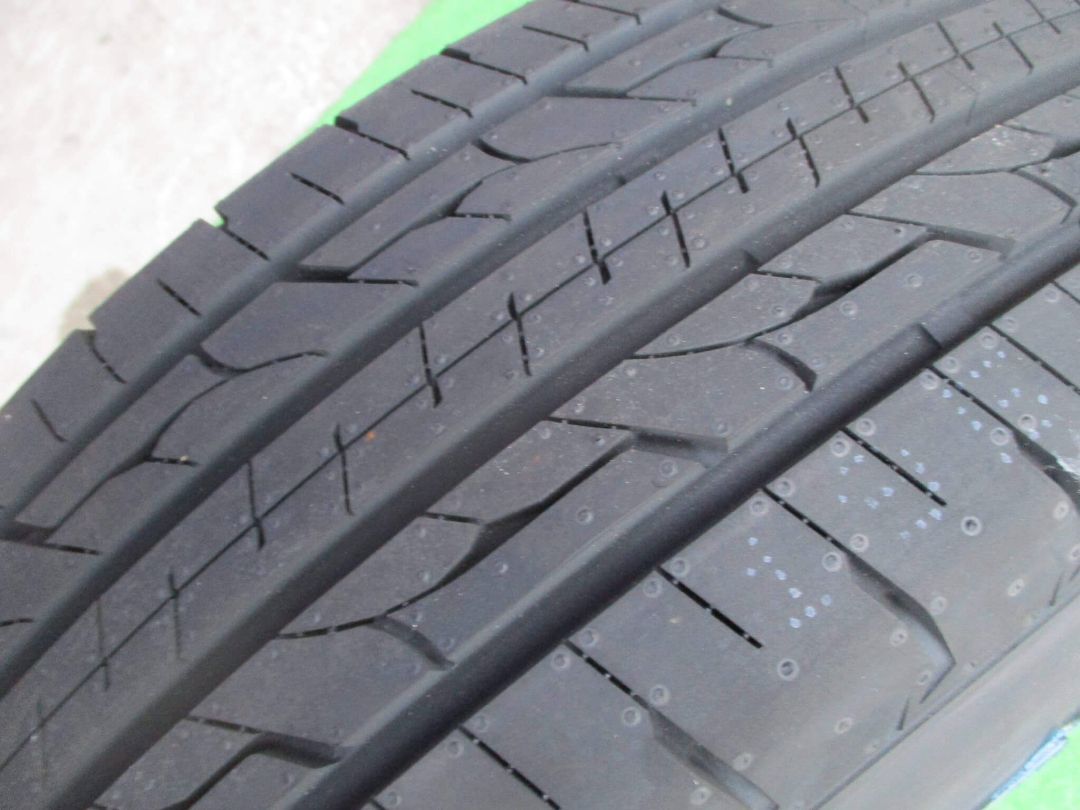 ハイエースなどに♪ ナイトロパワー H12ショットガン 6.0J-15インチ 6H139.7 +33 195/80R15 スターチャーHC-V ホワイトレター付き ハイエースなどに♪ ナイトロパワー H12ショットガン 6.0J-15インチ 6H139.7 +33 195/80R15 スターチャーHC-V ホワイトレター付き