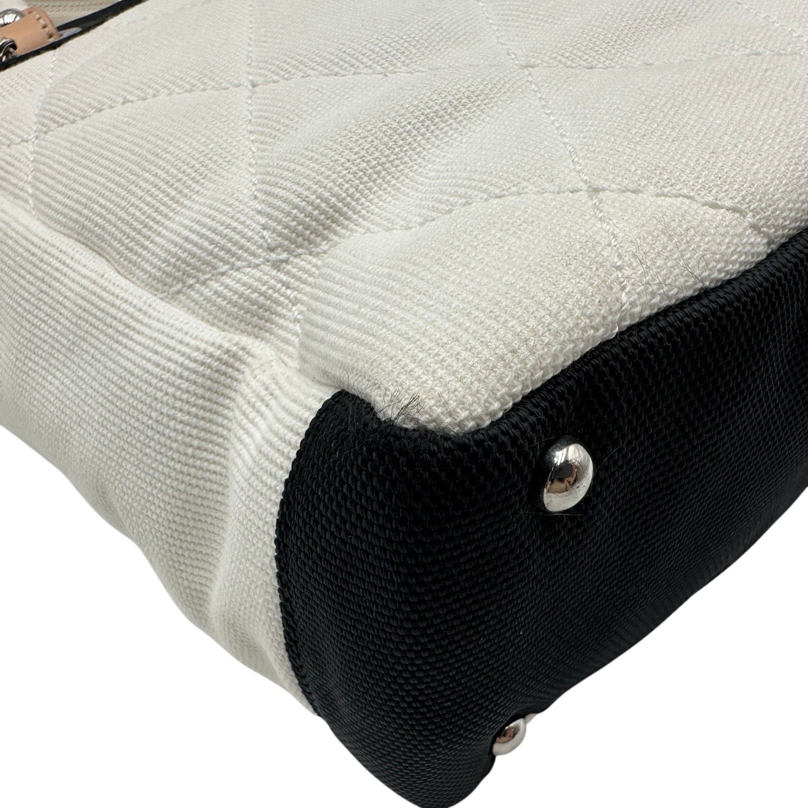シャネル CHANEL パリビアリッツトートPM A34208 13番台 ホワイト/ブラック キャンバス/レザー レディース トートバッグ シャネル CHANEL パリビアリッツトートPM A34208 13番台 ホワイト/ブラック キャンバス/レザー レディース トートバッグ