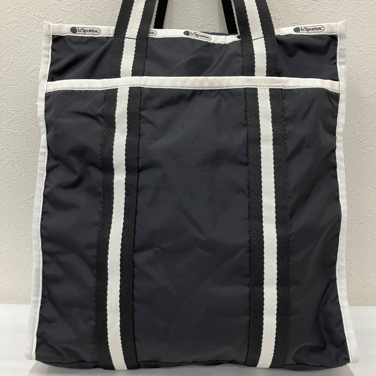 5143　LeSportsac　レスポートサック　トートバッグ　 LG WEB BOOK TOTE　ウェブブック　A4対応　 通勤　通学　ブラック系　白黒　ナイロン　軽量　 スペクテイターブラック　レディース