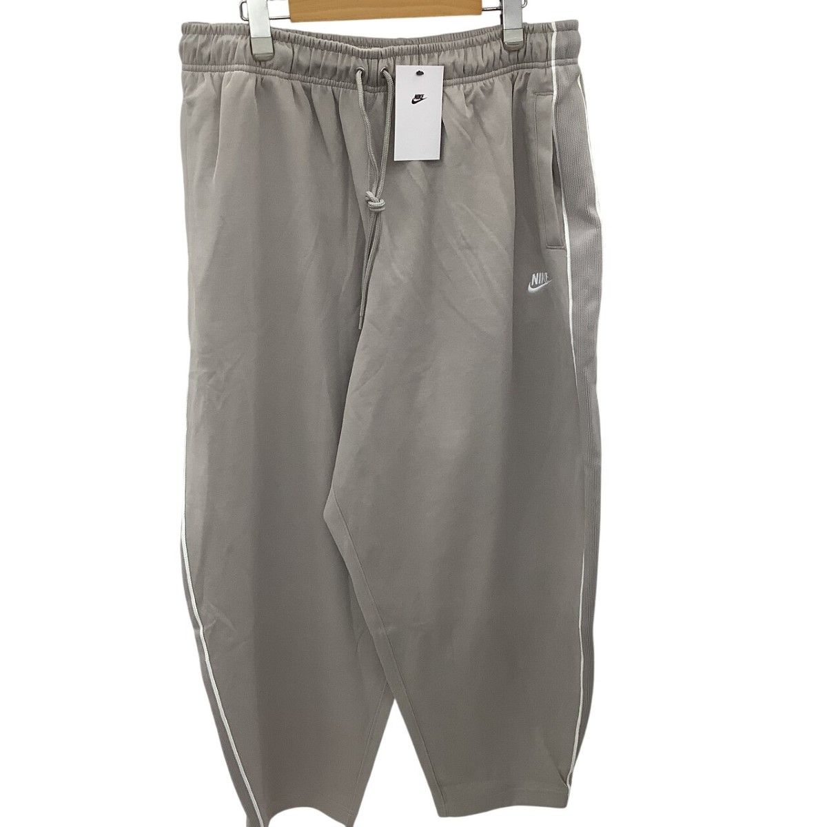 NIKE ナイキ 未使用タグ付き ジャージ 上下セット SIZE XL グレー NIKE ナイキ 未使用タグ付き ジャージ 上下セット SIZE XL グレー