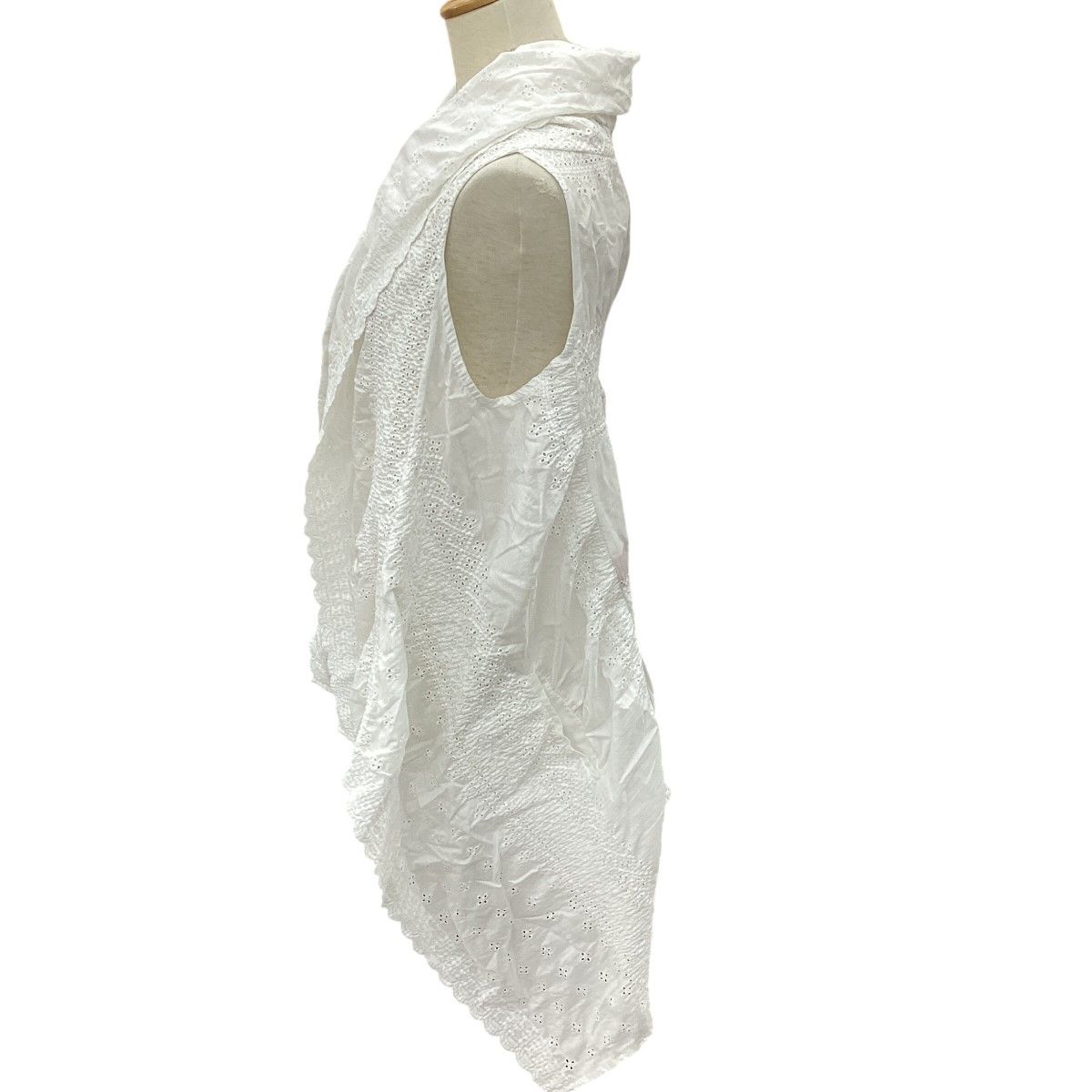 ISSEY MIYAKE イッセイミヤケ レース ジレ ベスト SIZE 2 ホワイト