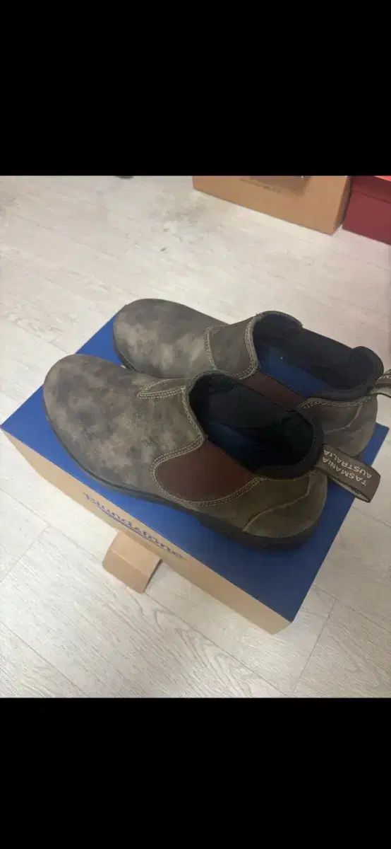 270 au8 Blundstone(ブランドストーン) 2036 チェルシースリッポン ラスティックブラウン