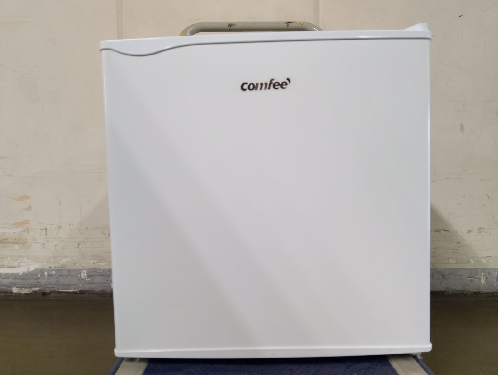2024年製・クリーニング済】COMFEE' 冷蔵庫 45L RCD45WH/E ホワイト 白
