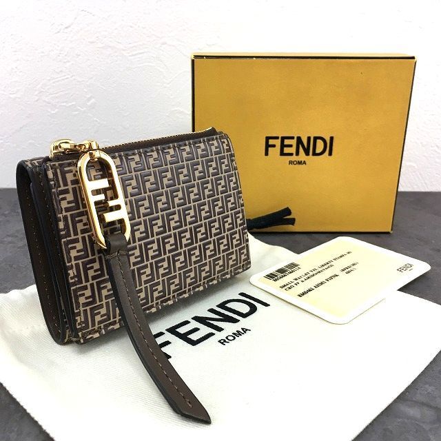 未使用品 FENDI コンパクトウォレット 8M0462 ズッカ柄 248